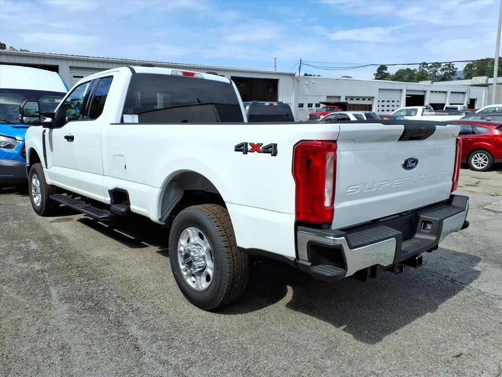 2026 Ford F-250 XLT photo 3