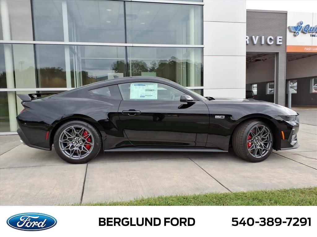 2025 Ford Mustang GT Premium photo 2