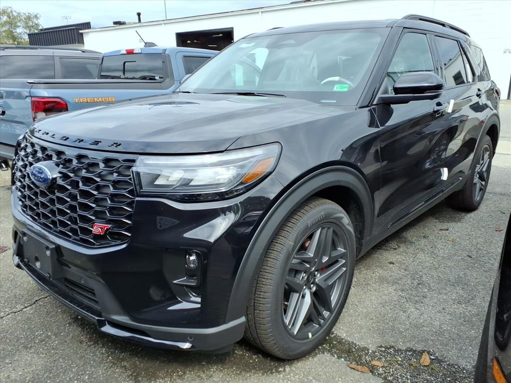 2025 Ford Explorer ST photo 2