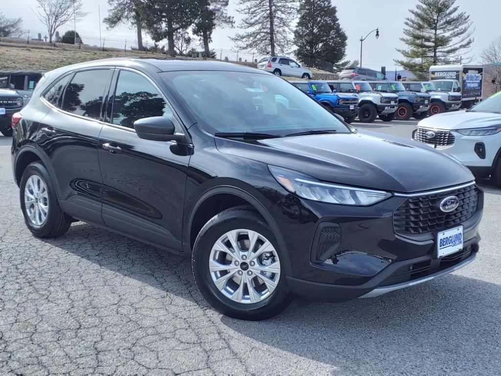 2025 Ford Escape Active photo 2