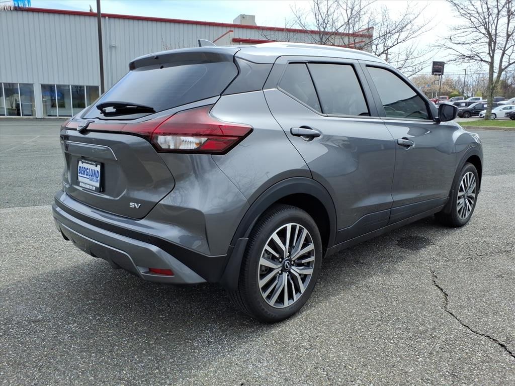 Used 2024 Nissan Kicks SV