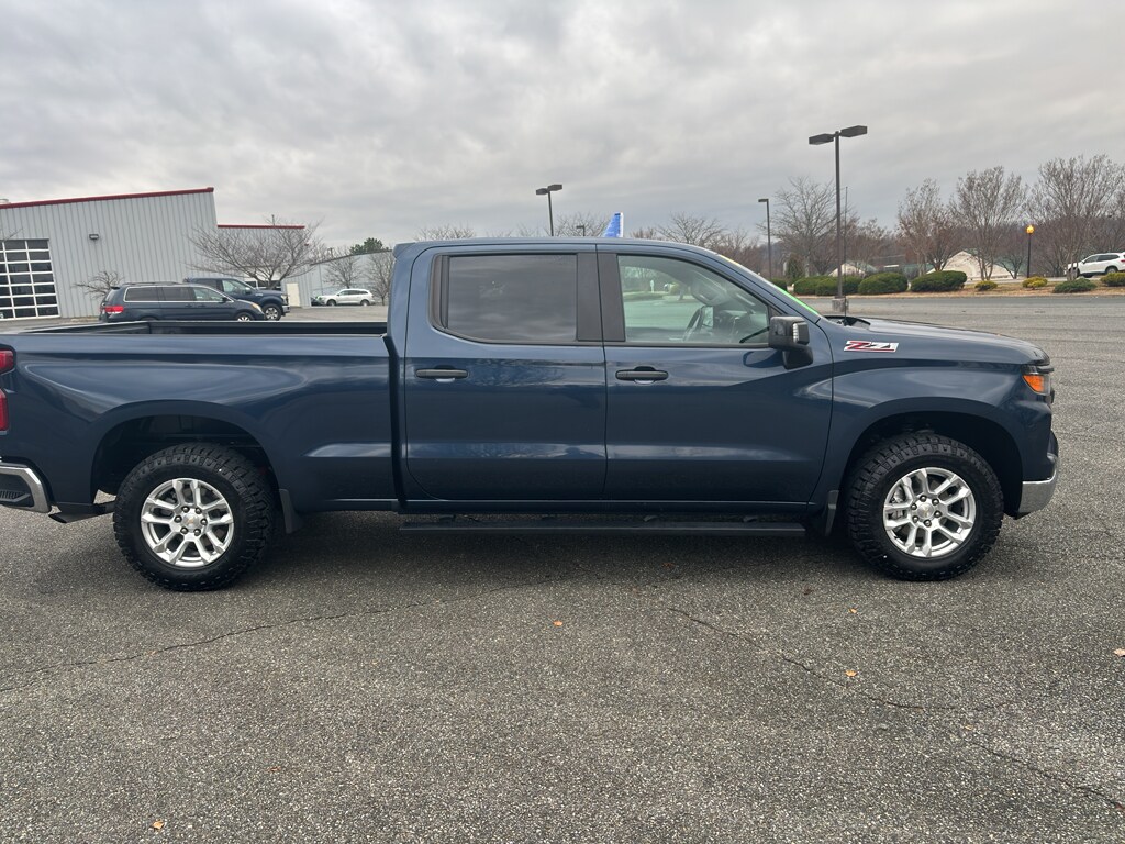 2023 Chevrolet Silverado 1500 Work Truck photo 4