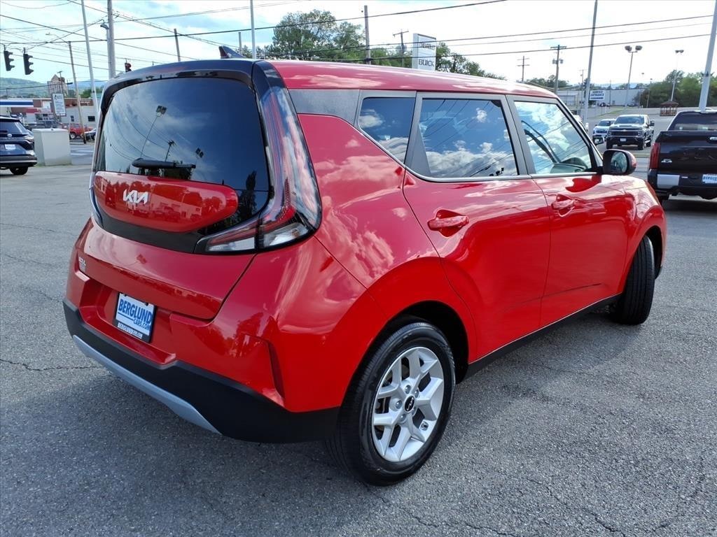 Used 2025 Kia Soul LX