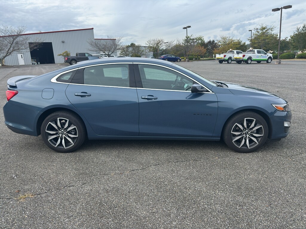 2024 Chevrolet Malibu RS photo 4