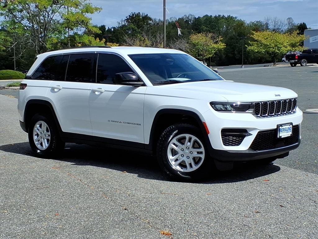 Used 2022 Jeep Grand Cherokee Laredo