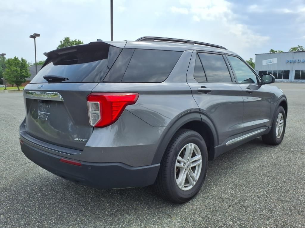 2022 Ford Explorer XLT photo 3