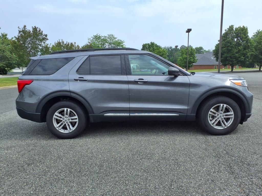 2022 Ford Explorer XLT photo 2