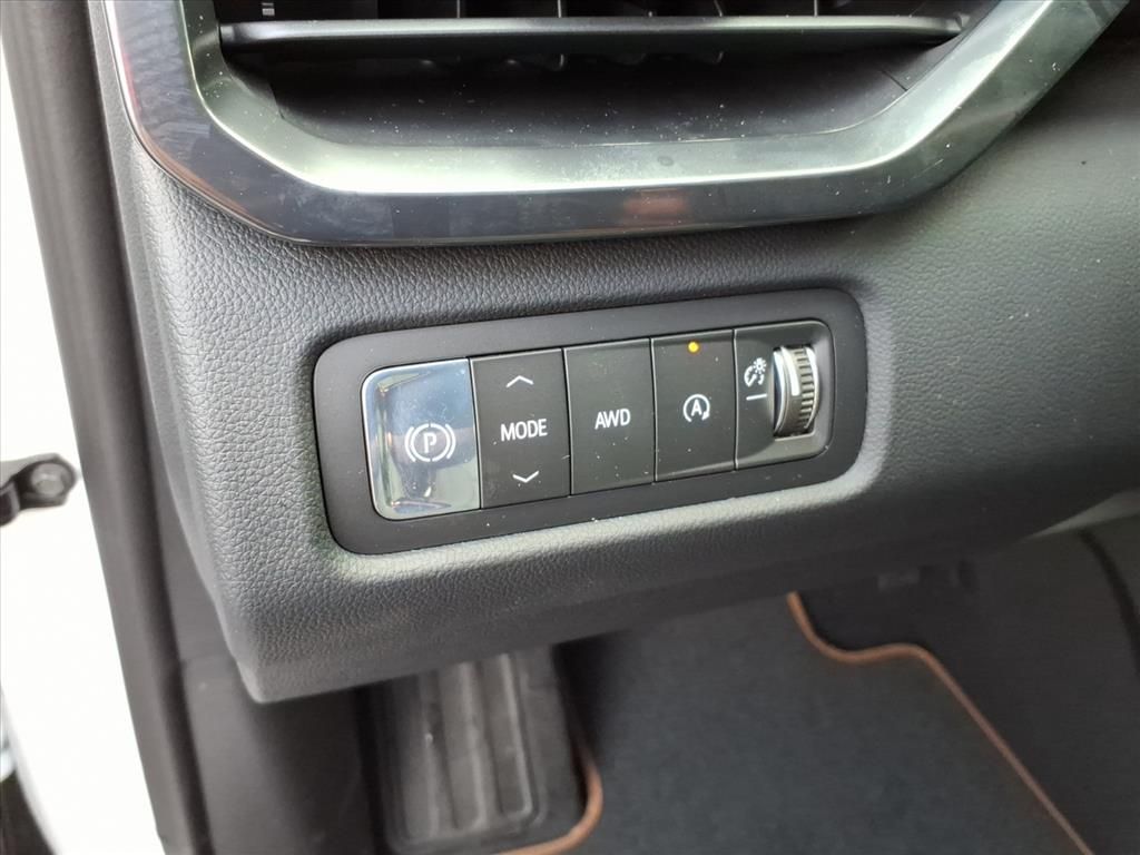 2026 GMC Acadia AT4 - Photo 10