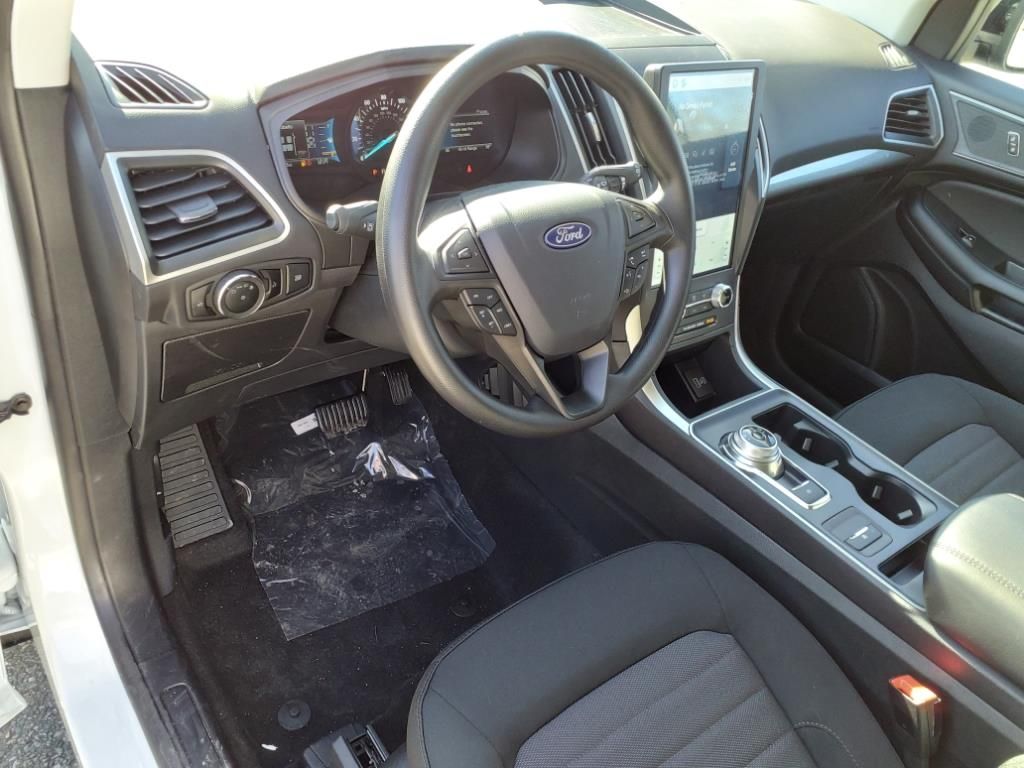 2024 Ford Edge SE photo 4