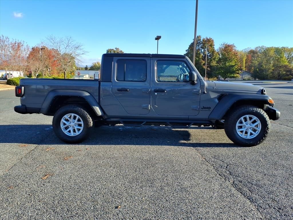 Used 2023 Jeep Gladiator Sport S