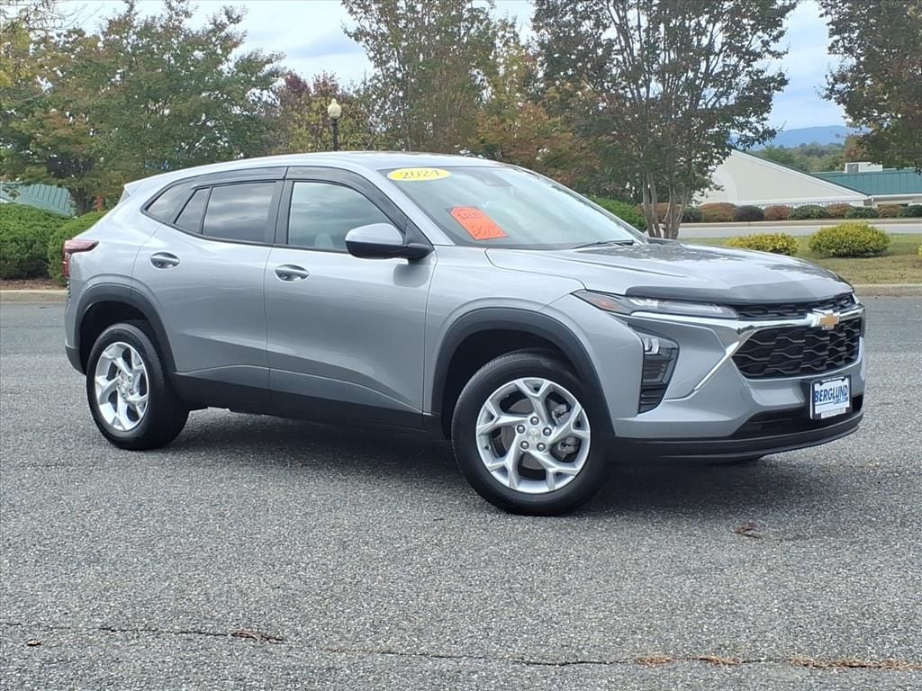 Used 2024 Chevrolet Trax LS with VIN KL77LFE24RC094458 for sale in Bedford, VA
