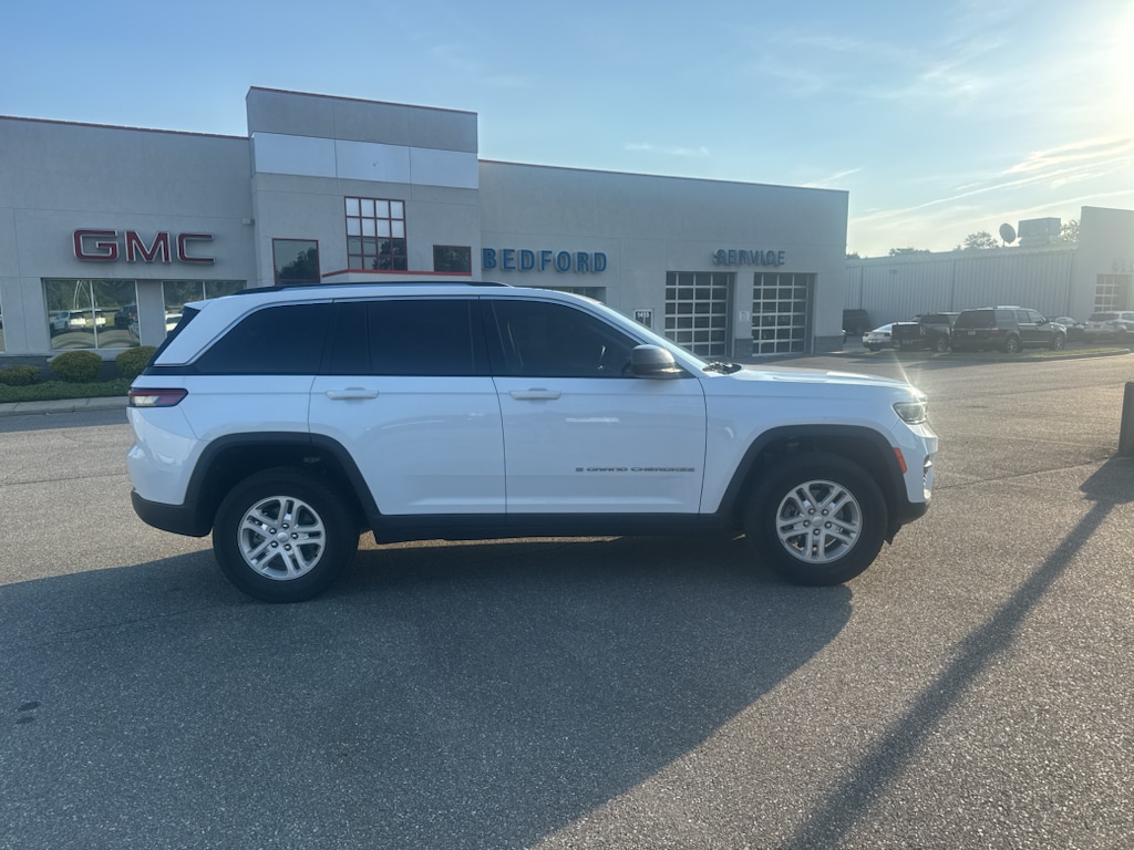 Used 2022 Jeep Grand Cherokee Laredo