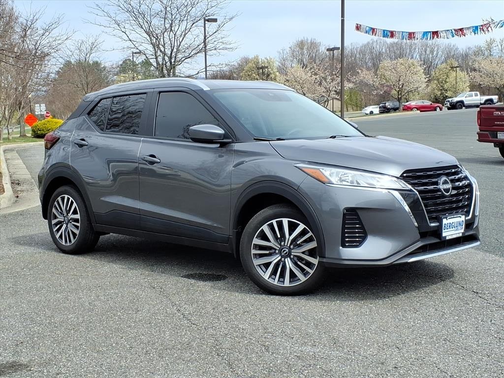 Used 2024 Nissan Kicks SV