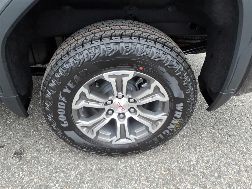 2026 GMC Sierra 1500 SLE - Photo 8