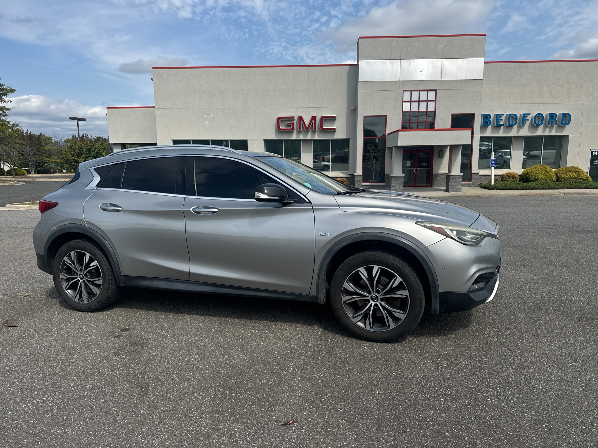 2017 INFINITI QX30