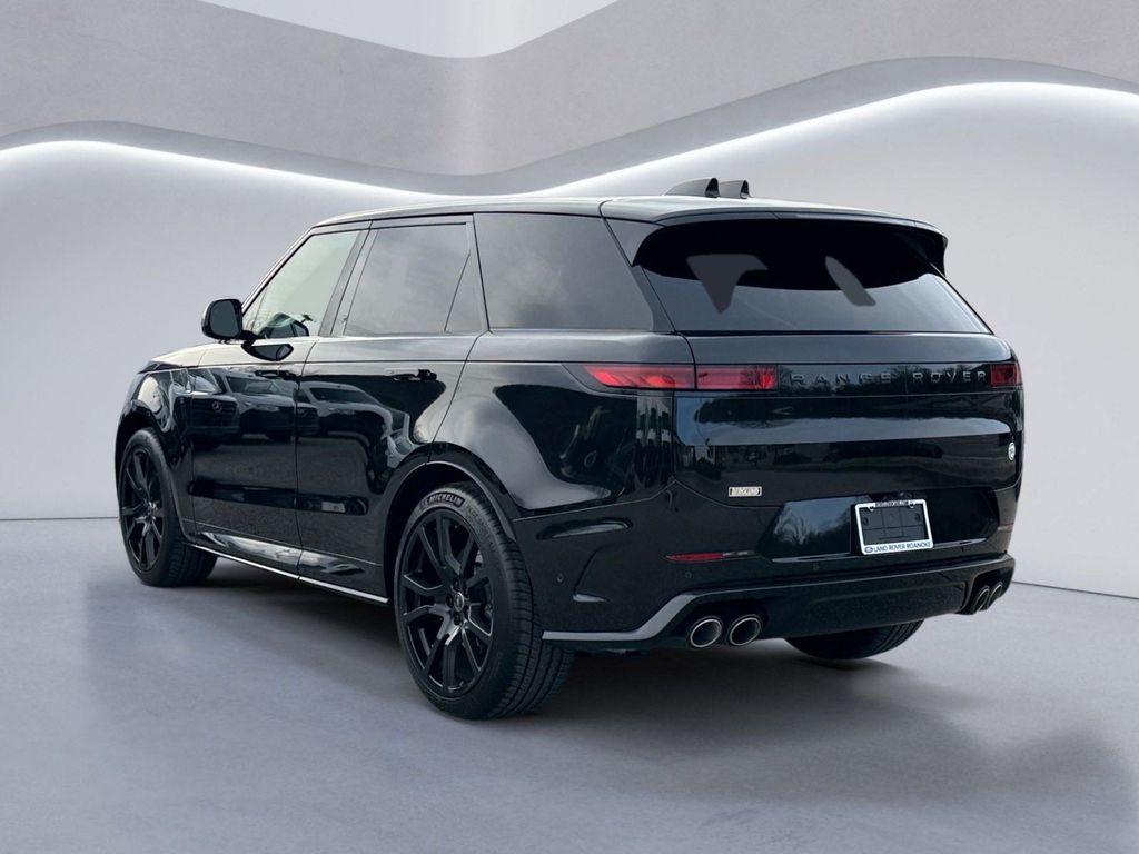 2024 Land Rover Range Rover Sport photo 4