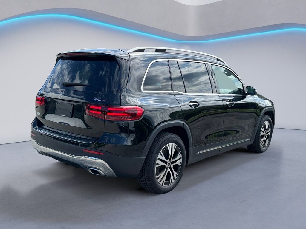 2024 Mercedes Benz GLB 250 4MATIC photo 4