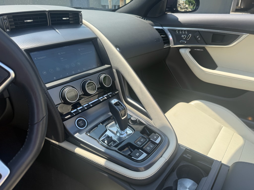 2020 Jaguar F-Type Base - Photo 14