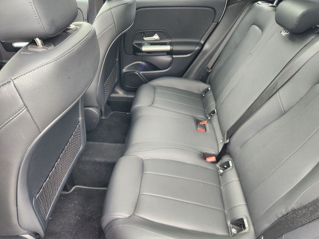 2025 Mercedes-Benz GLA GLA250 - Photo 11