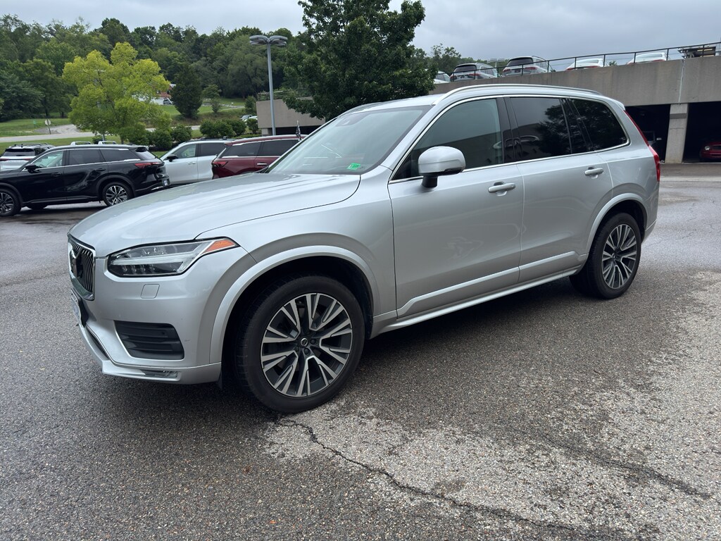 Used 2021 Volvo XC90 Momentum Sport Utility