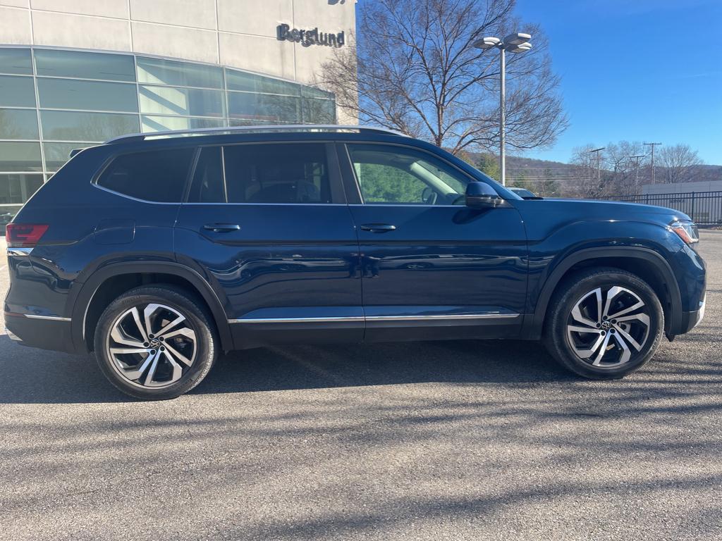 2022 Volkswagen Atlas V6 SEL photo 2