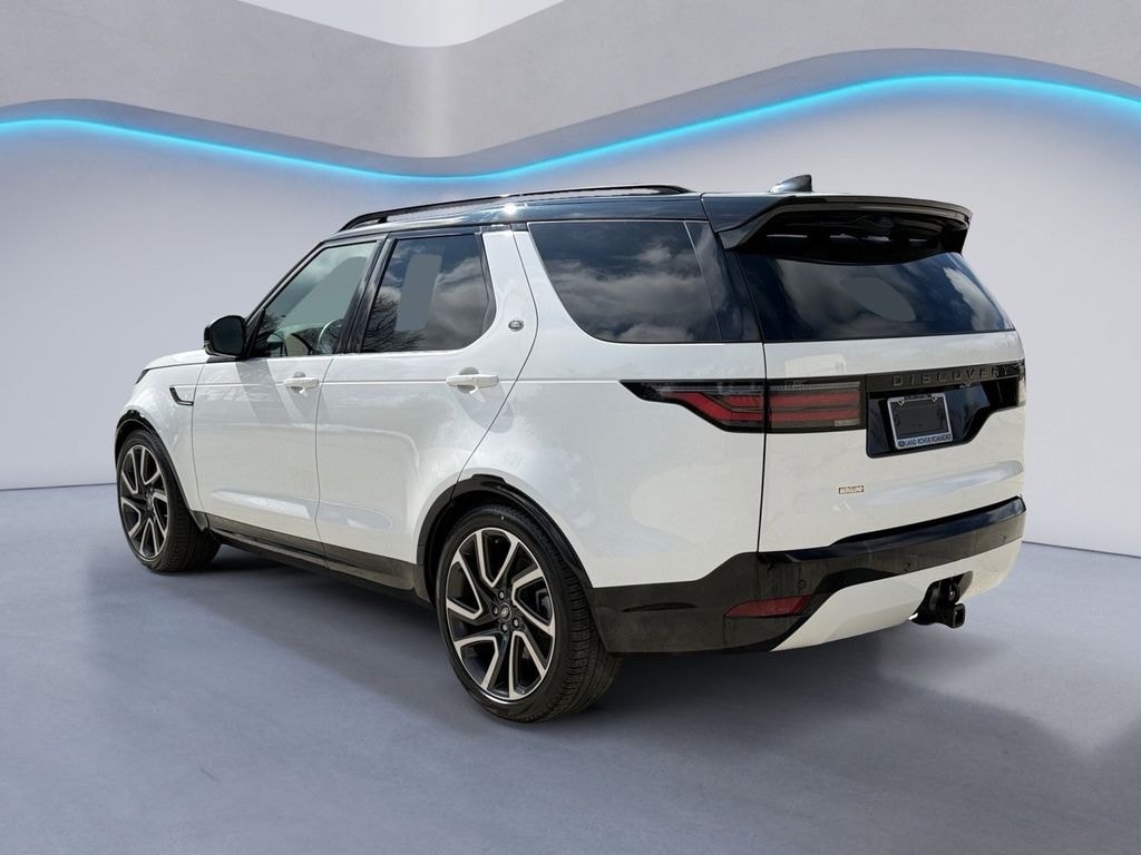 Certified 2024 Land Rover Discovery Dynamic SE Sport Utility