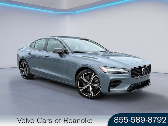 2023 Volvo S60 Plus Dark Theme Sedan
