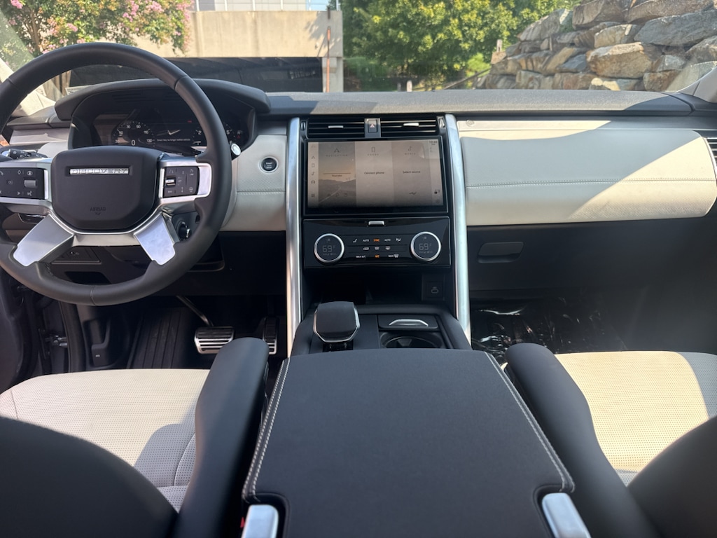 2025 Land Rover Discovery Dynamic SE - Photo 14