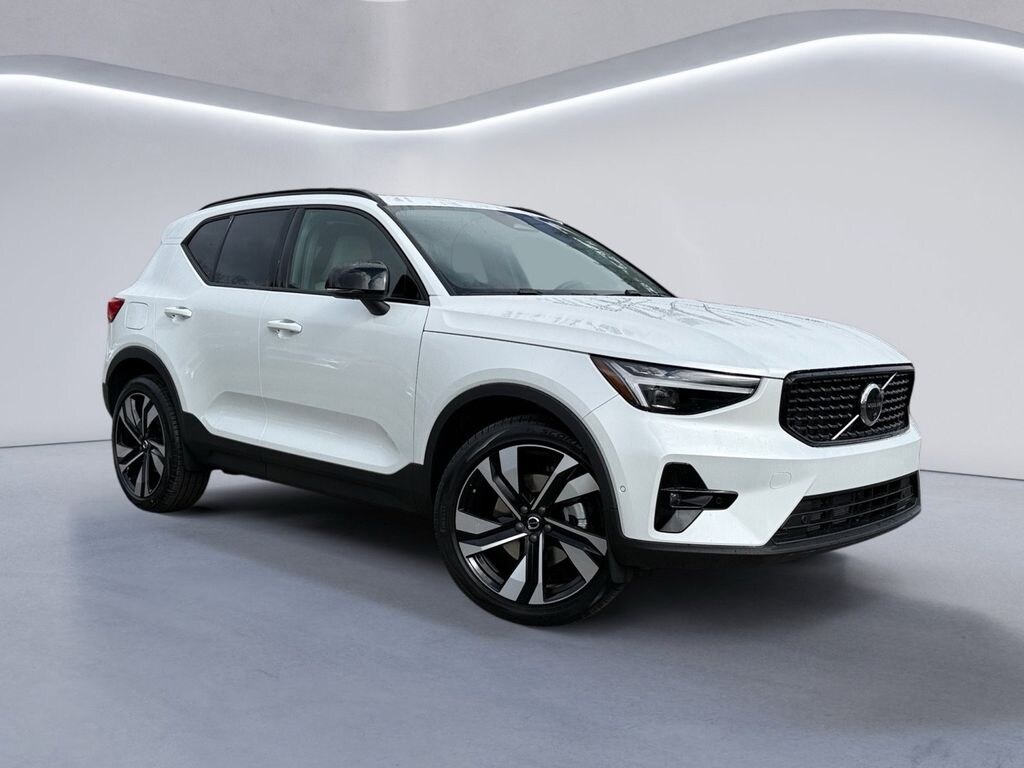 New 2026 Volvo XC40 Plus Sport Utility
