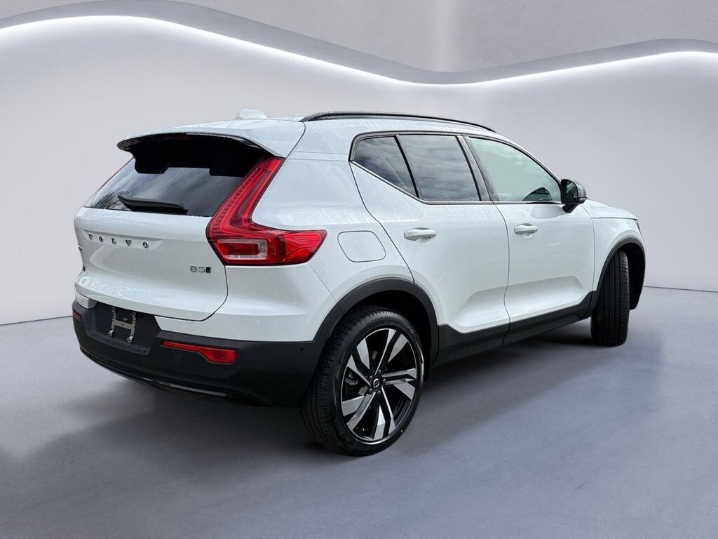 New 2026 Volvo XC40 Plus Sport Utility