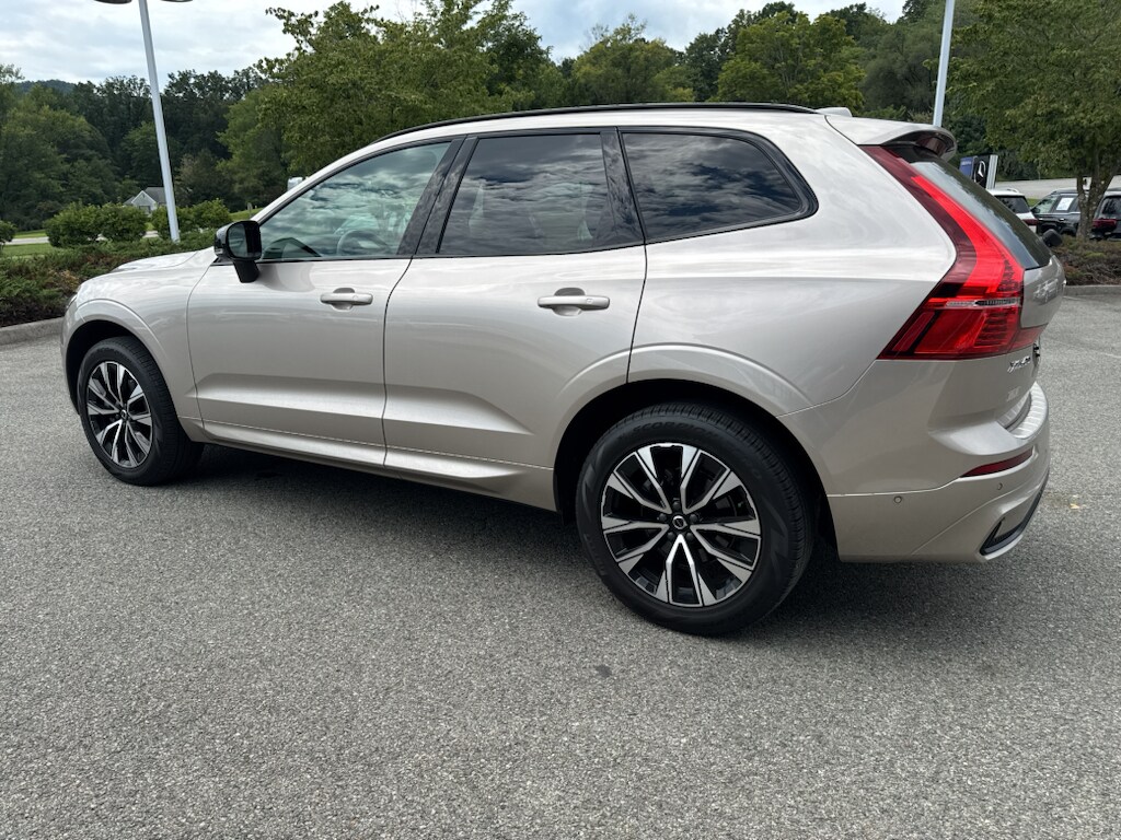 Used 2024 Volvo XC60 Plus Dark Theme Sport Utility