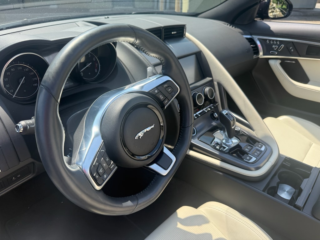 2020 Jaguar F-Type Base - Photo 13