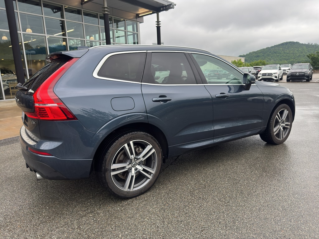 Used 2021 Volvo XC60 Momentum Sport Utility