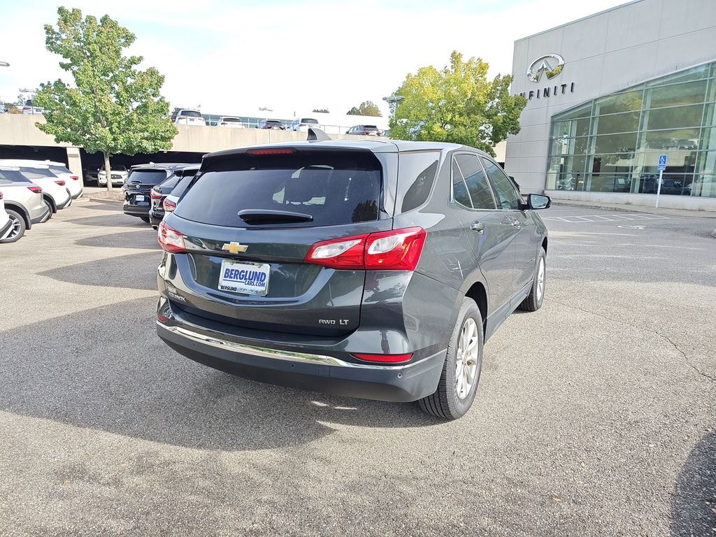 2020 Chevrolet Equinox LT photo 3