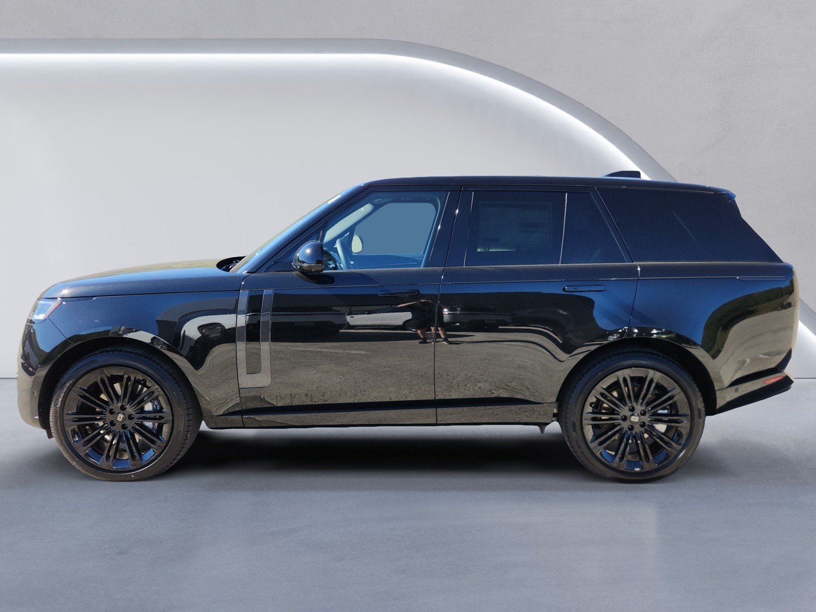 New 2027 Land Rover Range Rover SE Sport Utility