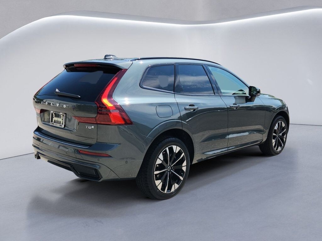 New 2026 Volvo XC60 Plus Sport Utility