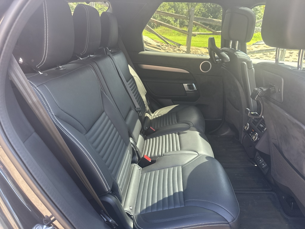 2024 Land Rover Discovery Dynamic SE - Photo 10