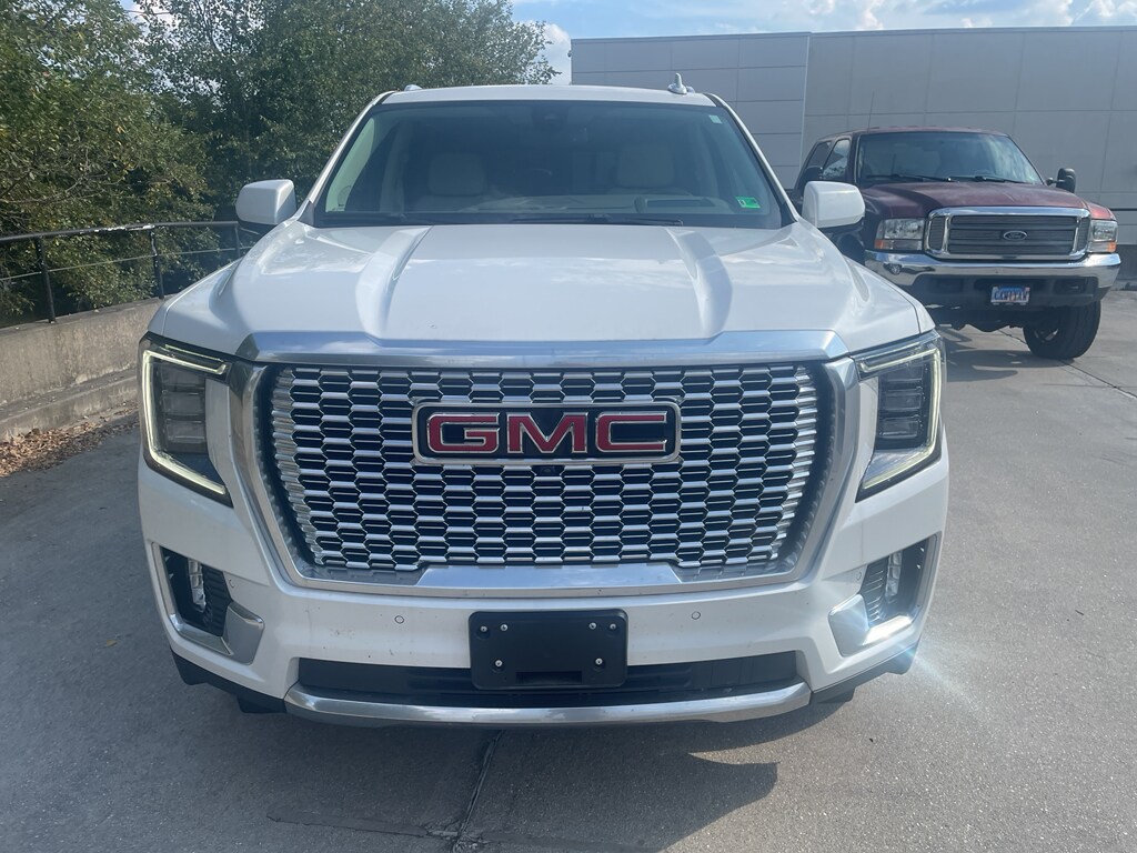 2022 Gmc Yukon Denali photo 3