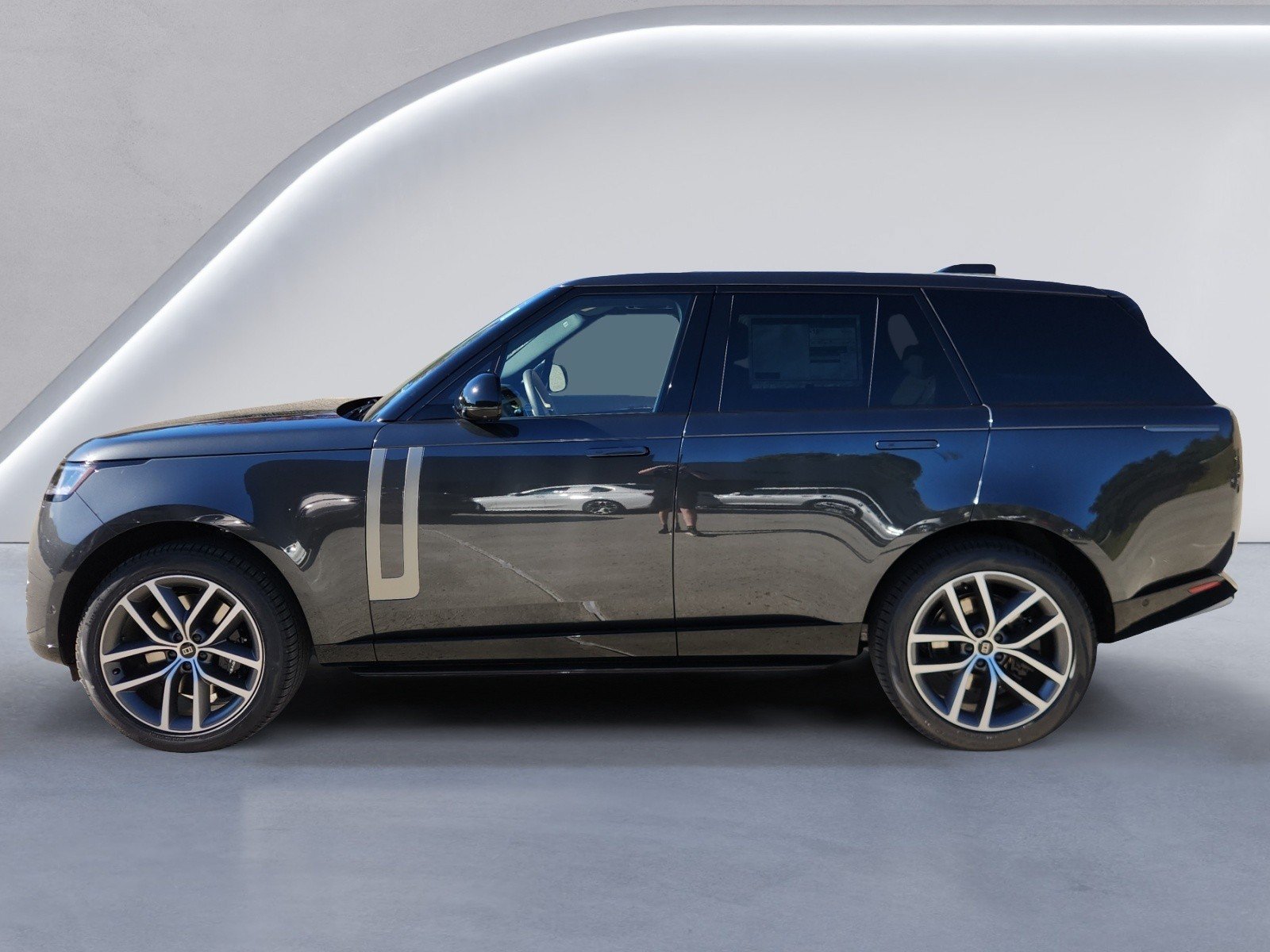 New 2027 Land Rover Range Rover SE Sport Utility