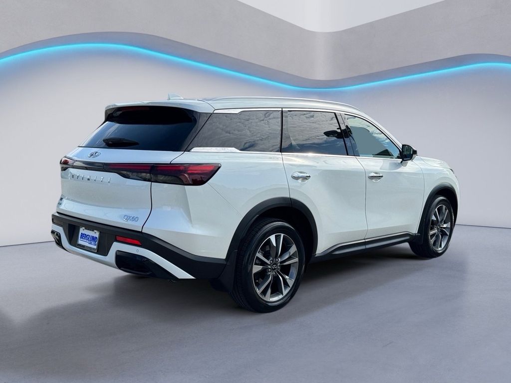 2025 Infiniti QX60 Luxe photo 4