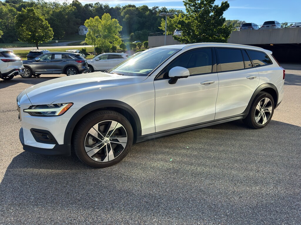 Certified 2023 Volvo V60 Cross Country Plus Wagon