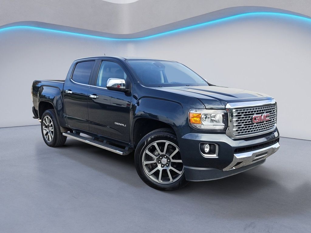 2017 Gmc Canyon Denali photo 2
