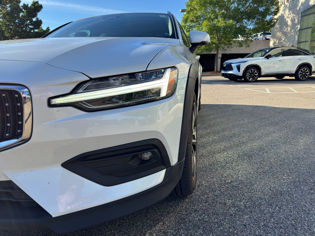 Certified 2023 Volvo V60 Cross Country Plus Wagon