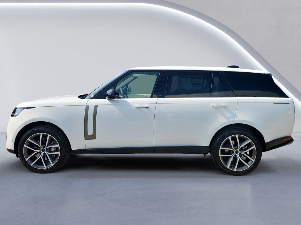 New 2026 Land Rover Range Rover SE SUV