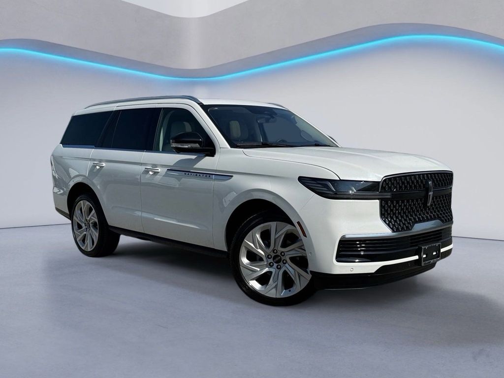 Used 2025 Lincoln Navigator Reserve with VIN 5LMJJ2LG4SEL03271 for sale in Roanoke, VA