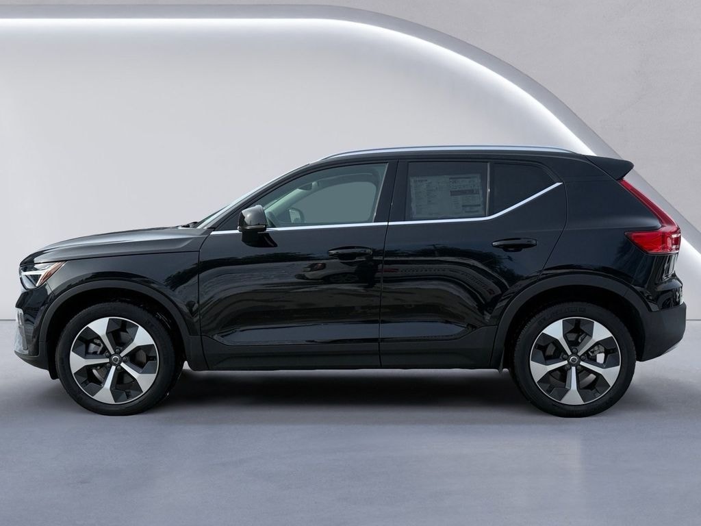 New 2025 Volvo XC40 Core Bright Theme Sport Utility