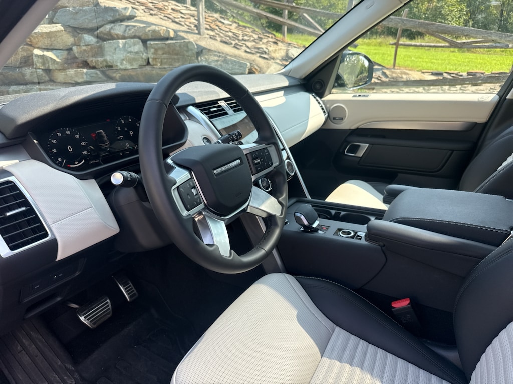 2025 Land Rover Discovery Dynamic SE - Photo 10