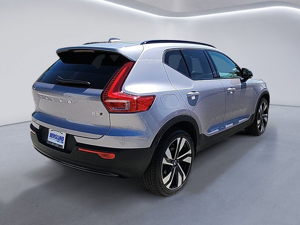 New 2026 Volvo XC40 Plus Sport Utility