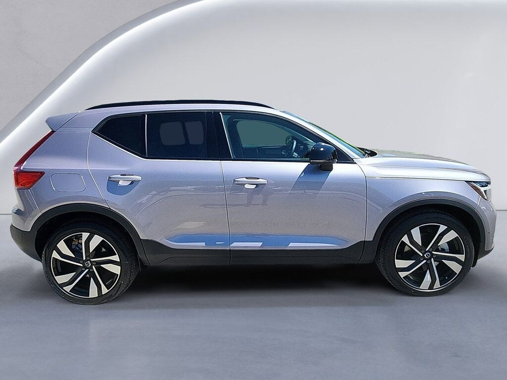 New 2026 Volvo XC40 Plus Sport Utility