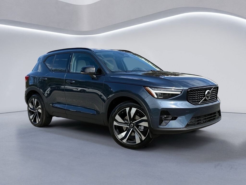 New 2026 Volvo XC40 Plus SUV